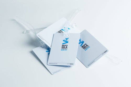 zawieszka - bagażowa - identyfikator - reklamowy - plastikowy - konferencja - biuro - personalizacja - znakowanie - nadruk - smycz - podróż