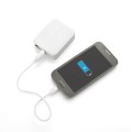 powerbank - reklamowy - samochód - ładowanie - smartfon - gadżet - podróż - znakowanie - nadruk