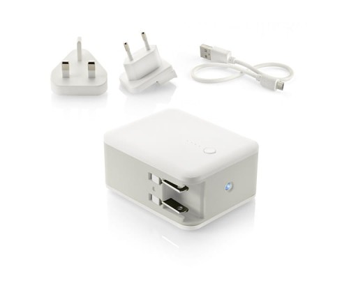 powerbank - reklamowy - samochód - ładowanie - smartfon - gadżet - podróż - znakowanie - nadruk - hotel