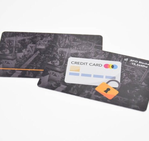 karta - zabezpieczająca - gadżet - ochrona - dane - RFID - NFC - podróż - zakupy - znakowanie - nadruk - chip