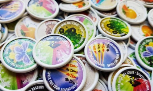 żeton - brelok - znaczek - otwieracz - reklamowy - gadżet - sklep - dom - podróż - znakowanie - nadruk - laser - doming