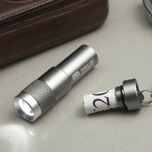 Latarka LED True Utility