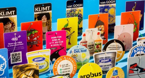 zawieszka - zapachowa - reklamowa - gadżet - samochód - podróż - relaks - znakowanie - nadruk