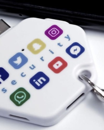 bloker - reklamowy - dane -  transmisja - bezpieczeństwo - komputer - podróż - spotkanie - znakowanie - nadruk