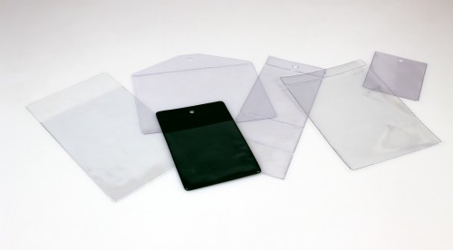 Kieszonki do identyfikatorów, folia 0,28 mm, min. 100 szt., cena dla wersji 67 x 94 mm. Dla kieszonki 140 x 190 mm - 0,60 zł. Dużo różnych wersji.
