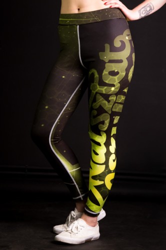 Legginsy 3/4 i 1/2 z całościowym zadrukiem, 82% poliester, 18% elastan, 135g, jony srebra, płaskie szwy, cena dla 100 szt.
