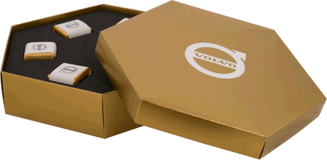 Bombonierka, 6 czekoladek, różne smaki, cena dla 25 szt., druk na czekoladkach 2 kolory, bok 110 x 48 mm, zdobienie pudełka na zapytanie
