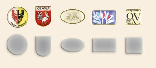 Znaczki - pinsy epoksydowe, druk na folii naklejanej na blaszkę i zalewanej żywicą, cena dla rozmiaru do 200 mm2, dla 50 szt. dla kształtów standardowych, własny kształt - koszt wykrojnika ok. 600,00
